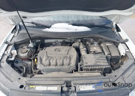 2018 Volkswagen Tiguan 2.0T Se/2.0T Sel z USA, uszkodzony, nr VIN 3VV2B7AX4JM044753